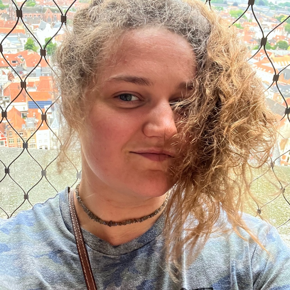 Meet your Posher, Elizabeth